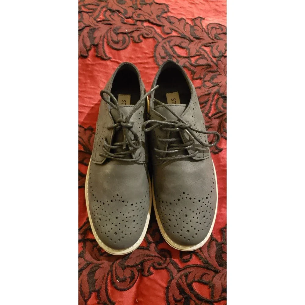 Steve Madden boys shoes, size 3, new